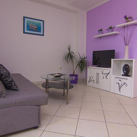 Apartments Dario Krk Town Exterior photo